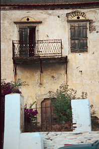 Photograph of an old House in Oinouses